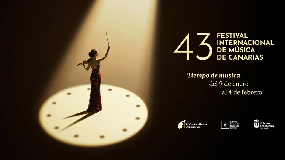 Imagen oficial del 43 Festival Internacional de Música de Canarias: una violinista con vestido rojo levanta el arco sobre la esfera de un reloj iluminada por un foco, junto al lema «Tiempo de música» y las fechas del 9 de enero al 4 de febrero