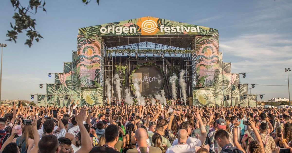 Son Fusteret en el festival Elrow del Origen Fest