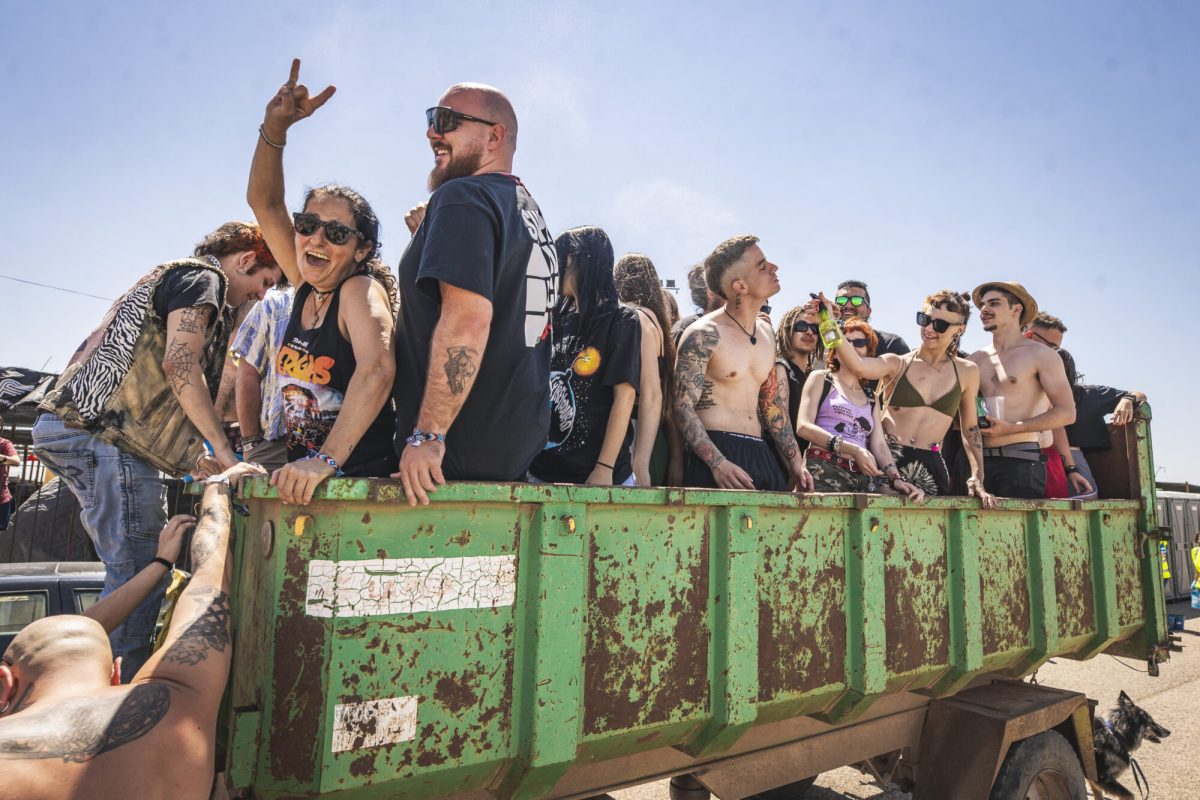Público y escenario de Alterna Festival en una imagen horizontal para la noticia de 2026
