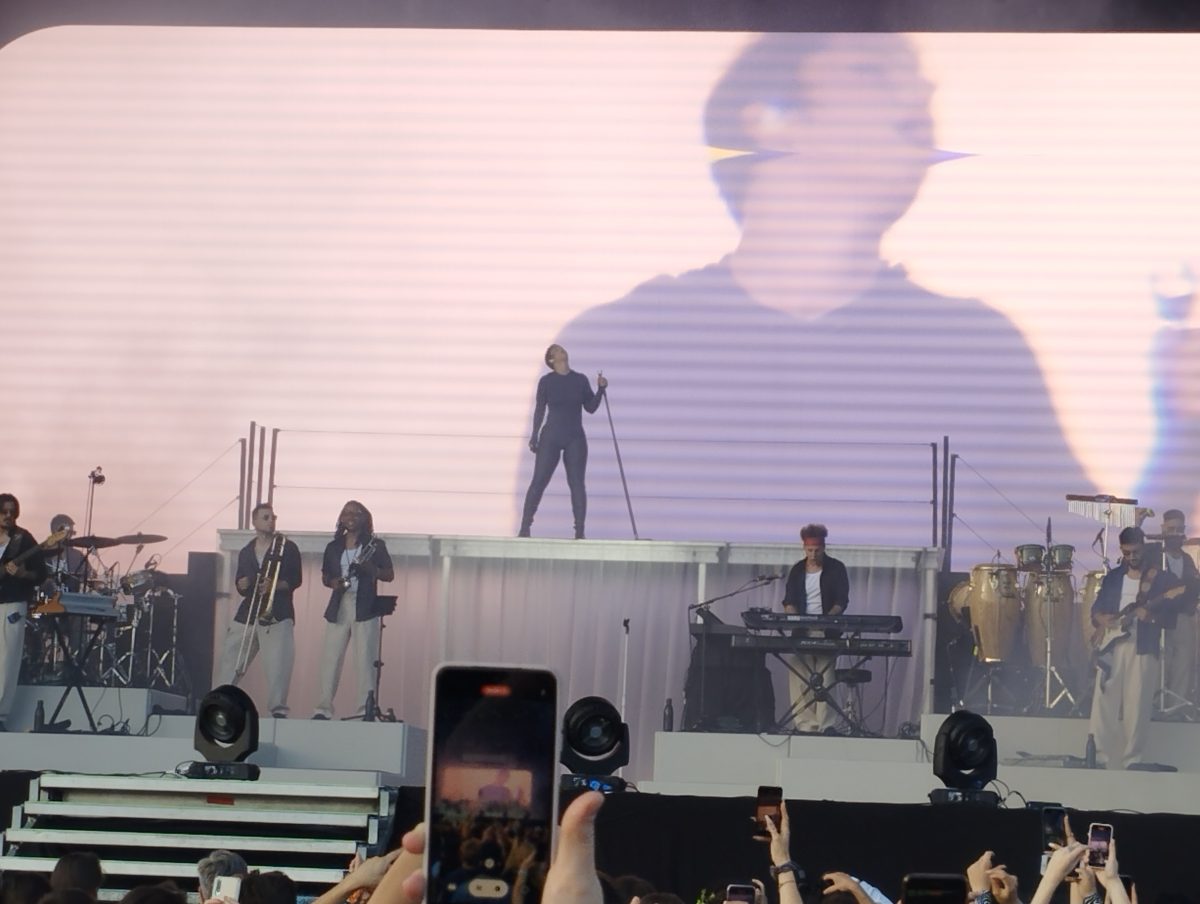 Nathy Peluso en directo en una imagen horizontal para la noticia de Bigsound Valencia 2026