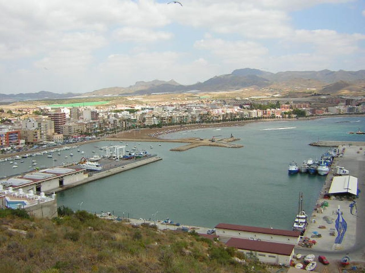 Vista del Puerto de Mazarrón y su bahía