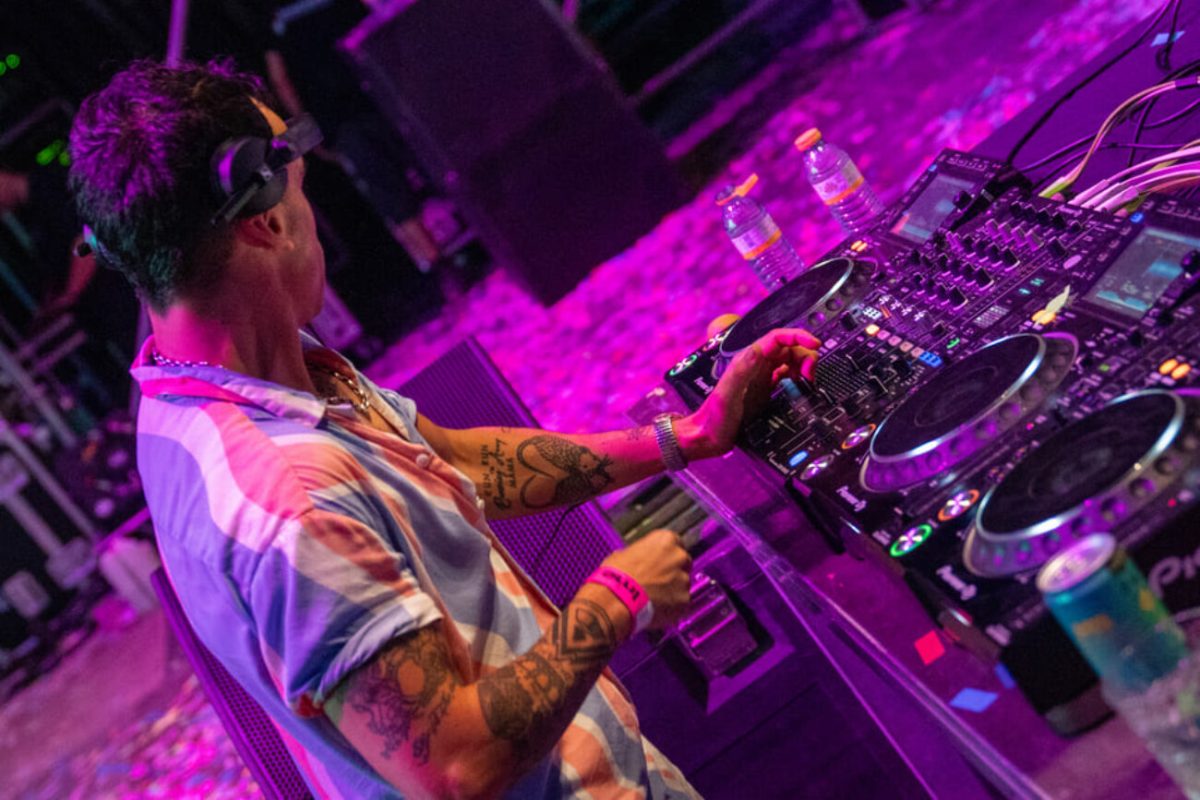 Público y ambiente en Salo Orgullo en Salobreña