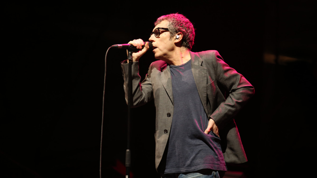 Iván Ferreiro en una fotografía horizontal para Discover