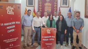Morgan, Cupido y La Habitación Roja en la presentación de Abanilla Late 2026.