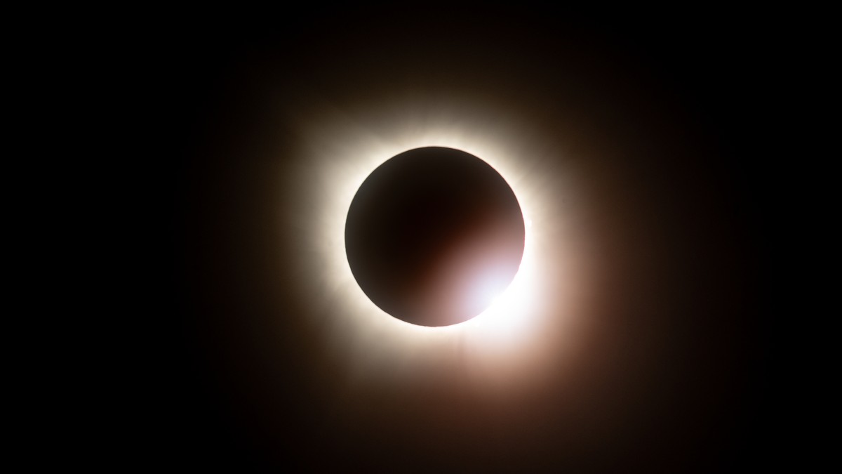 Eclipse solar total similar al previsto el 12 de agosto de 2026, fecha central de Iberia Eclipse Festival