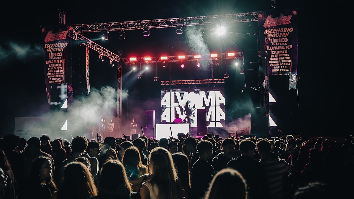 Público y escenario de FIDA Festival en Las Pedroñeras