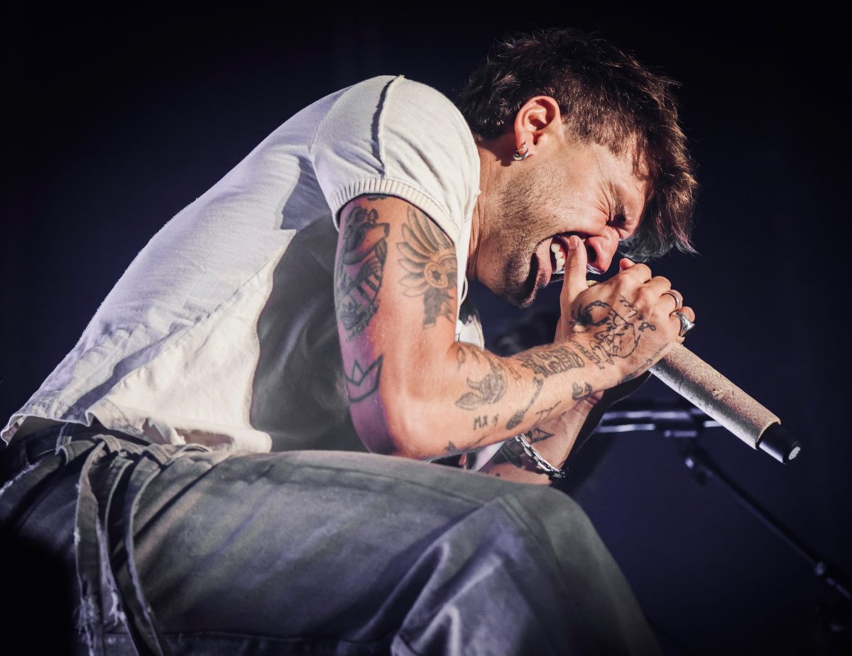 Dani Fernández durante su concierto en Concert Music Festival 2026