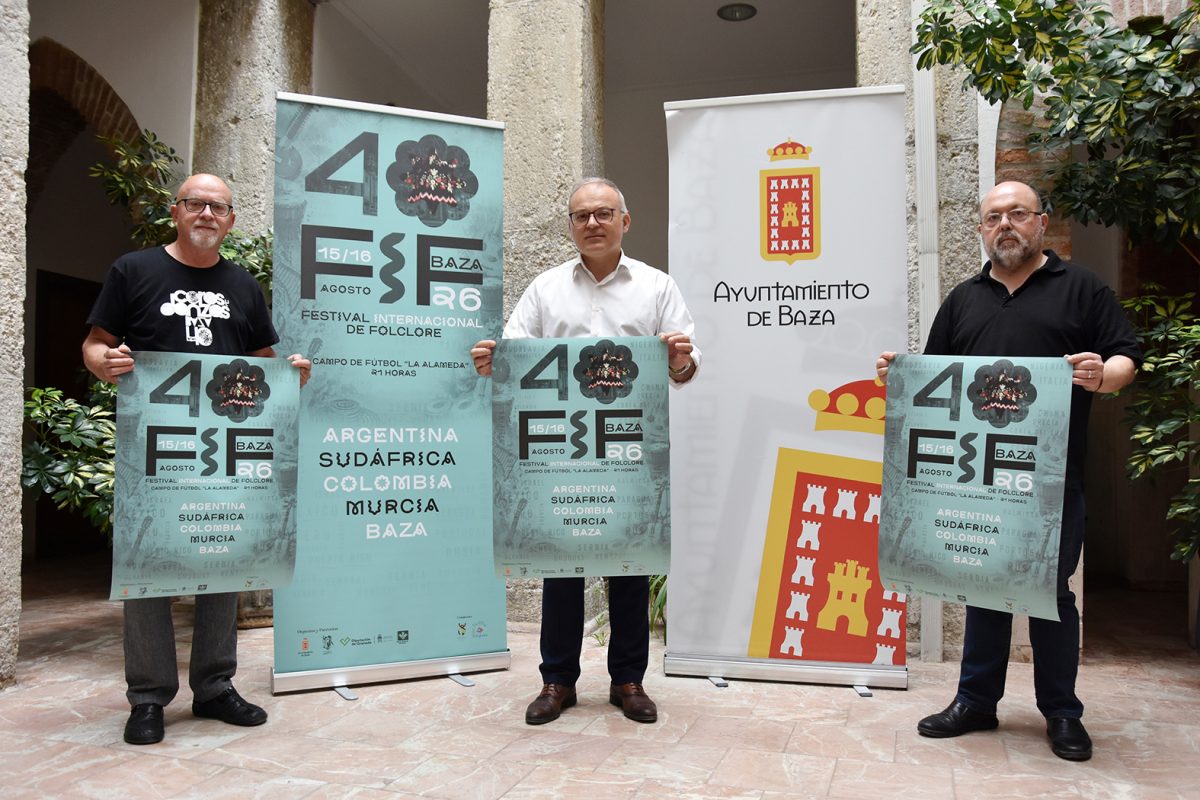 Presentación del 40 Festival Internacional de Folklore de Baza