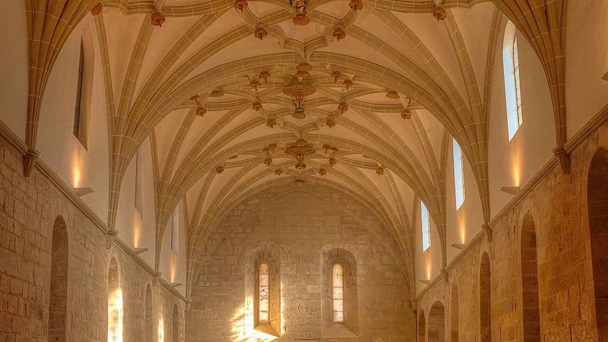 Interior de la iglesia del Monasterio de Veruela donde actúan Las Migas