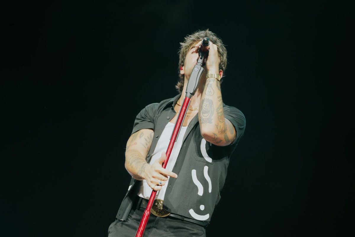 Álvaro de Luna durante su actuación en Summer Pop Tenerife 2026