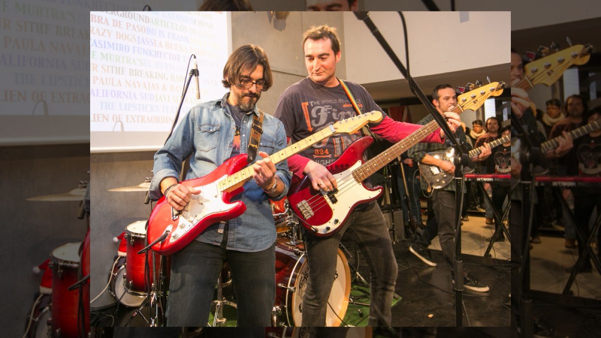 Concierto en el centro juvenil Can Xic de Viladecans