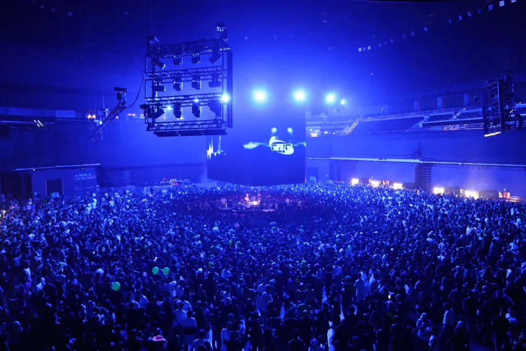 Producción y público del festival Sideral en Roig Arena