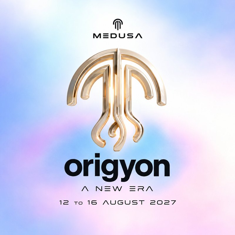 Gráfica oficial de Origyon: A New Era, la temática de Medusa 2027, con el logotipo dorado del festival y las fechas del 12 al 16 de agosto de 2027