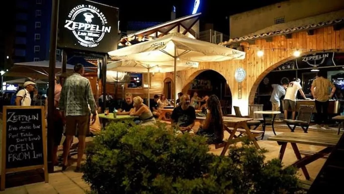 Zeppelin Music Live Bar (1)