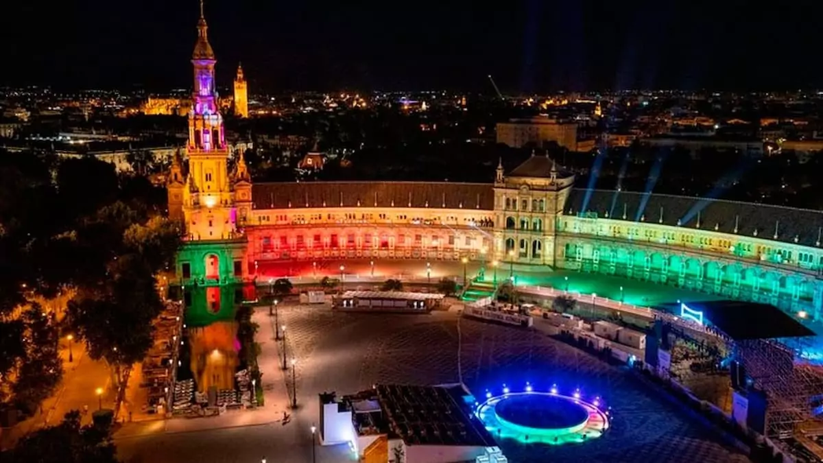Orgullo en la Plaza” dentro del Icónica Sevilla Fest